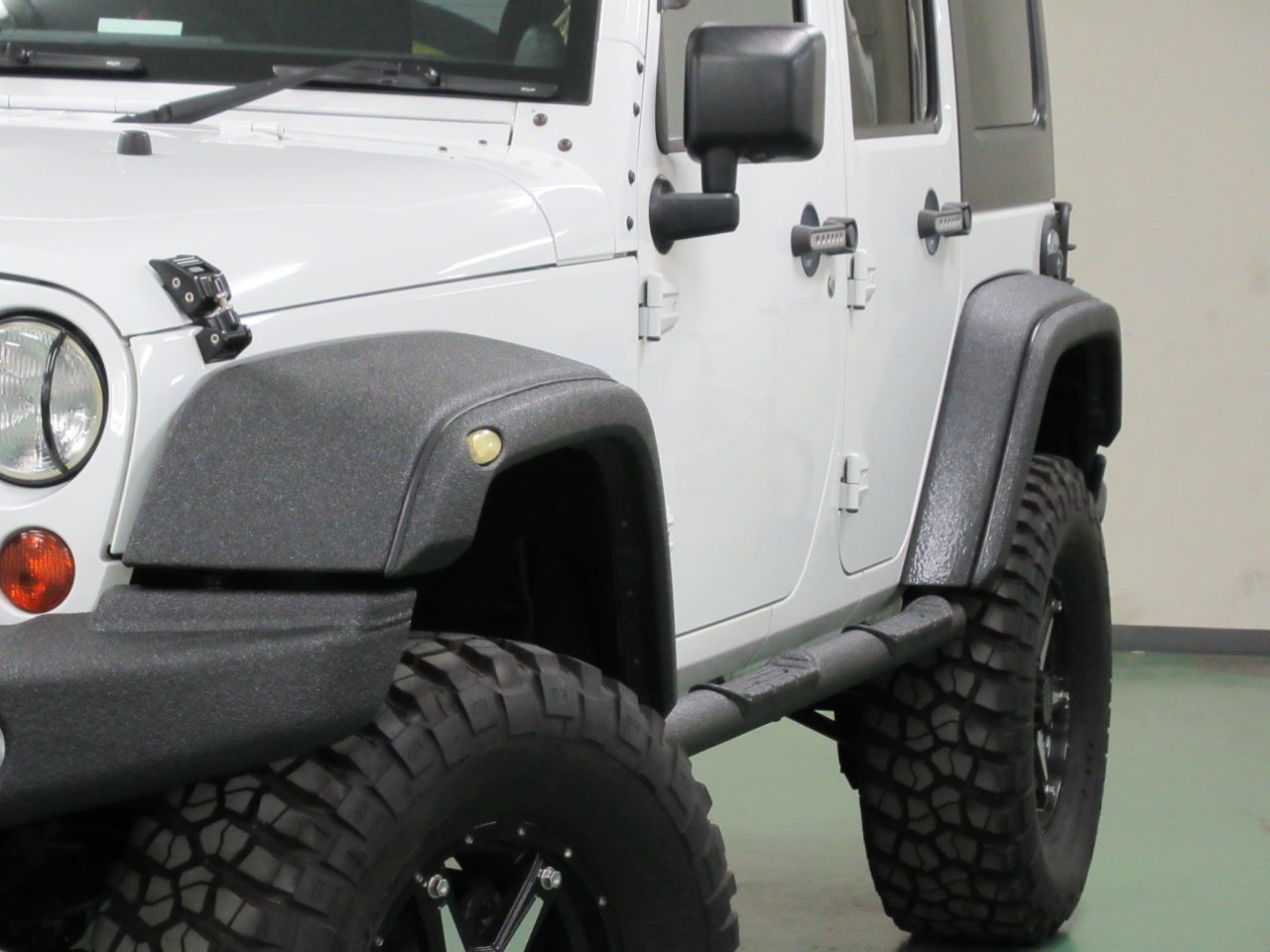 JEEP JKラングラー AEV前後バンパー＆純正オーバーフェンダー ≪LINE-X